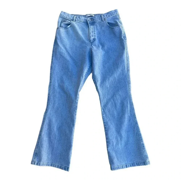 Lee Relaxed Bootcut at the waist light blue Flared Jeans. Size 12S - Picture 1 of 14